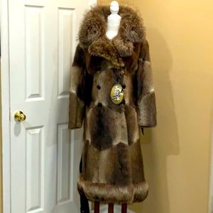 Amazing real sheared Nutria coat with fox fur collar and trim sz M